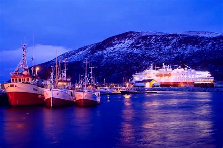 Piper, 32 — Escort in Kirkenes, Norway