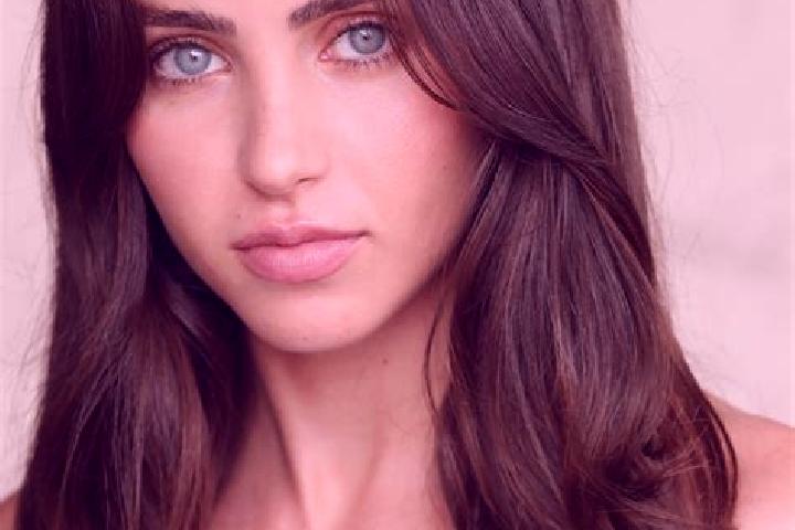 Piper, 33, a red brown-eyed slavic companion based in Pamarayan. Offering CIM, Striptease, Duos. Available for incall and outcall, overnight bookings available.