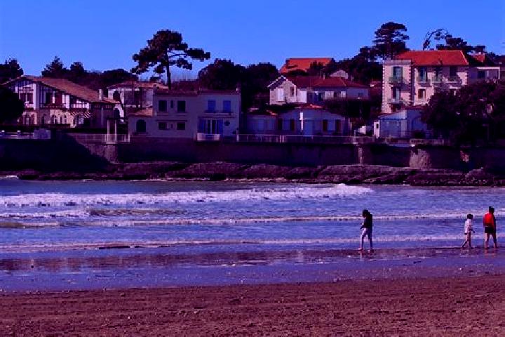 Piper, 33 — Escort in Vaux-sur-Seine, France