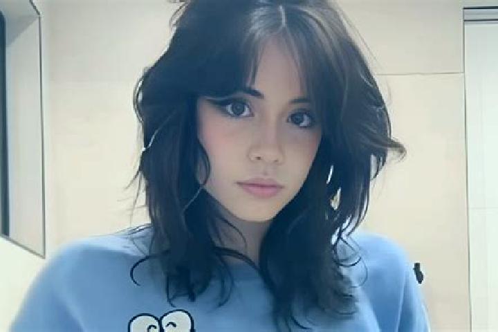 Piper, 34, a black grey-eyed asian companion based in Annezin. Offering OWO, BDSM, A-Level. Available for incall and outcall, day and evening dates.