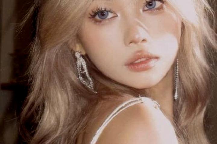 Piper, 34, a blonde blue-eyed asian companion based in Sahuye. Offering Fetish, Domination, 69, Deep French Kissing, Duos. Available for incall and outcall, ...