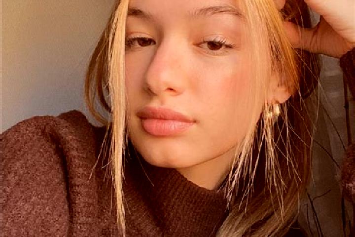 Piper, 34, a blonde brown-eyed asian companion based in Ntungamo. Offering OWO, CIM, Roleplay. Available for incall and outcall, overnight bookings available.
