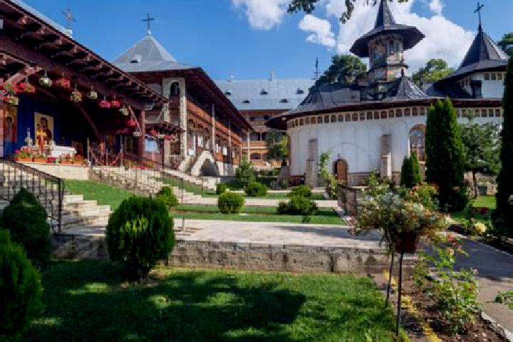 Piper, 34 — Escort in Dodesti, Romania