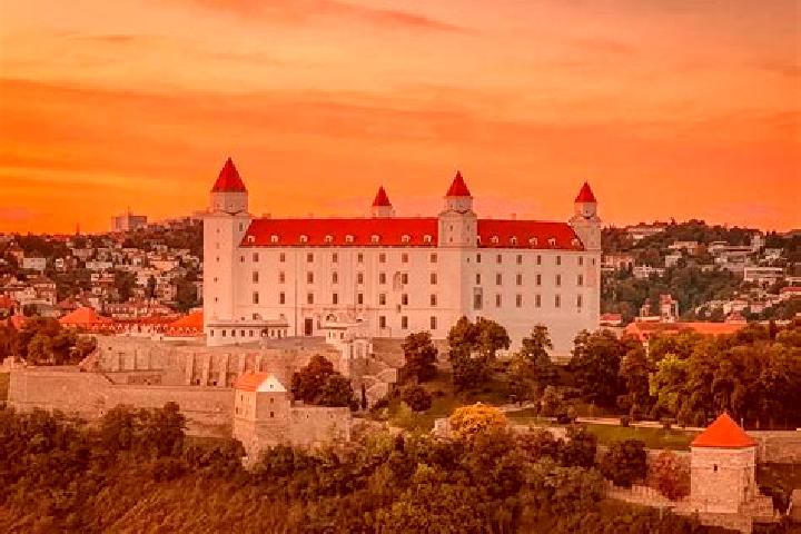 Piper, 34 — Escort in Richnava, Slovakia