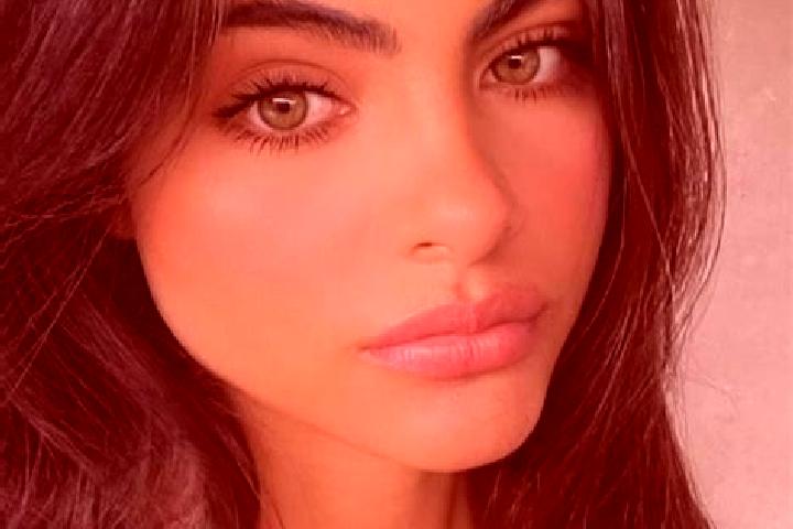 Piper, 35, a brunette green-eyed middle eastern companion based in Septmonts. Offering Domination, Erotic Massage, Duos. Available for incall and outcall, da...
