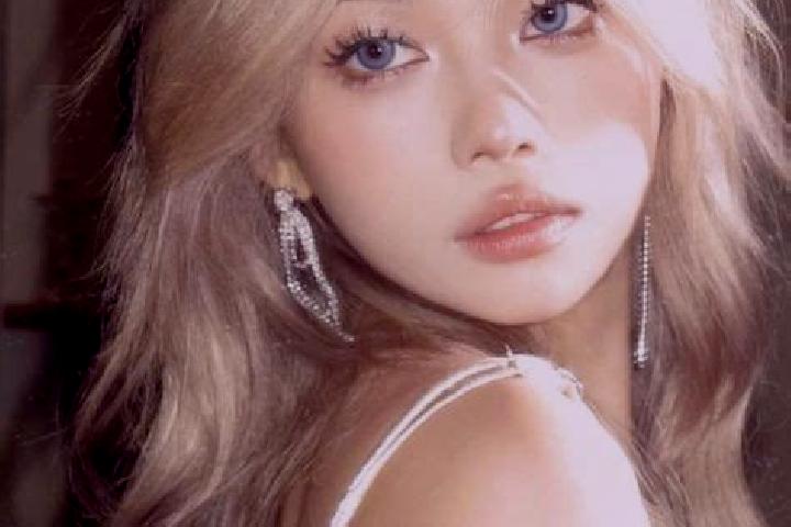 Piper, 36, a blonde blue-eyed asian companion based in Muratli. Offering Domination, Dinner Date, Fetish. Available for incall and outcall, day and evening d...