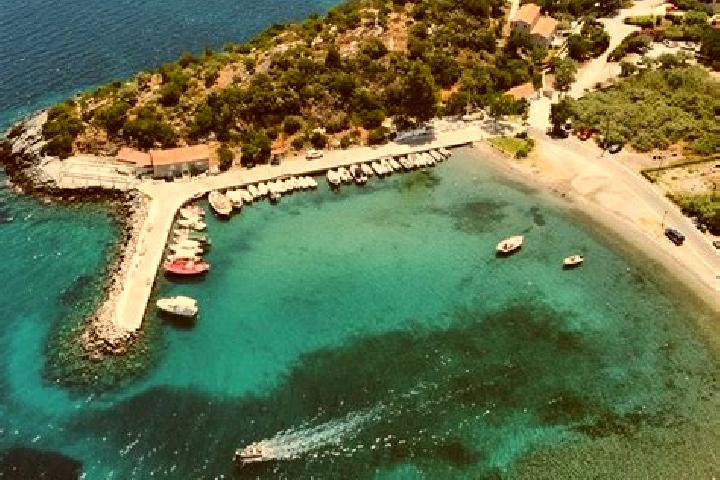 Piper, 36 — Escort in Poulithra, Greece