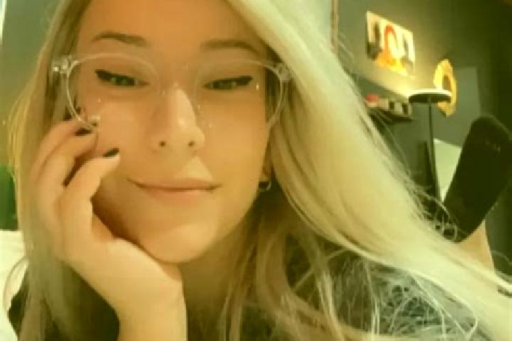 Piper, 37, a blonde amber-eyed indian companion based in Kumpai. Offering Striptease, OWO, 69, Girlfriend Experience. Available for incall and outcall, overn...