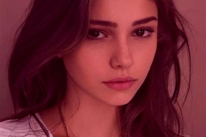 Piper, 37, a chestnut grey-eyed slavic companion based in Balinad. Offering Overnight, Tantra, OWO, Striptease. Available for incall and outcall, day and eve...