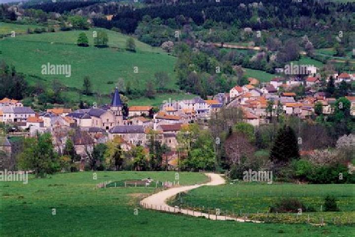 Piper, 37 — Escort in Ferrieres-sur-Sichon, France