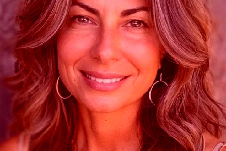 Piper, 38, a brunette grey-eyed middle eastern companion based in Loma Chica. Offering Massage, Overnight, BDSM, Erotic Massage. Available for incall and out...
