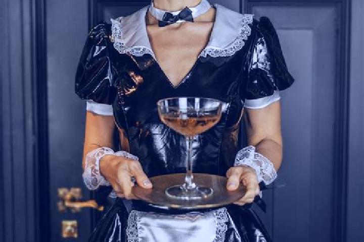 Piper, 38, a red dark-eyed caucasian companion based in Litvinovice. Offering Massage, Striptease, GFE, Dinner Date, Domination. Available for incall and out...