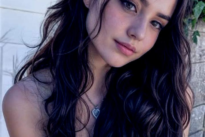 Piper, 39, a auburn amber-eyed caribbean companion based in Cubal. Offering Roleplay, Duos, Fetish. Available for incall and outcall, overnight bookings avai...