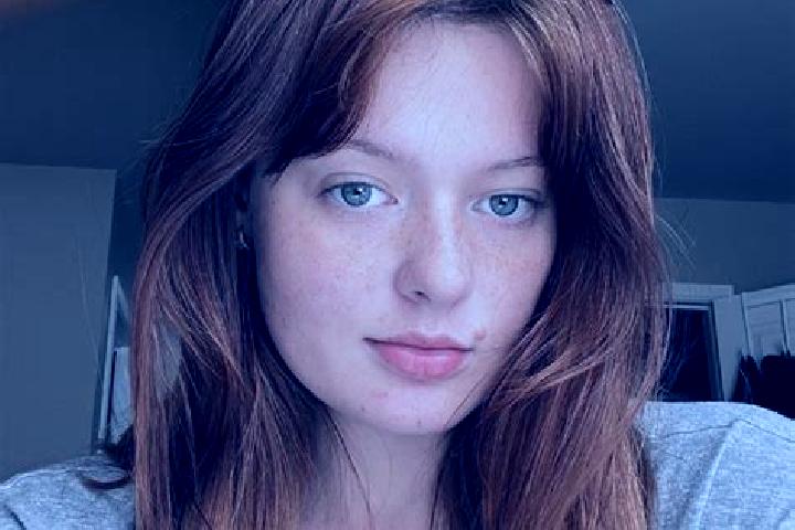 Piper, 39, a auburn blue-eyed caucasian companion based in Eigeltingen. Offering Couples, Overnight, Dinner Date. Available for incall and outcall, day and e...
