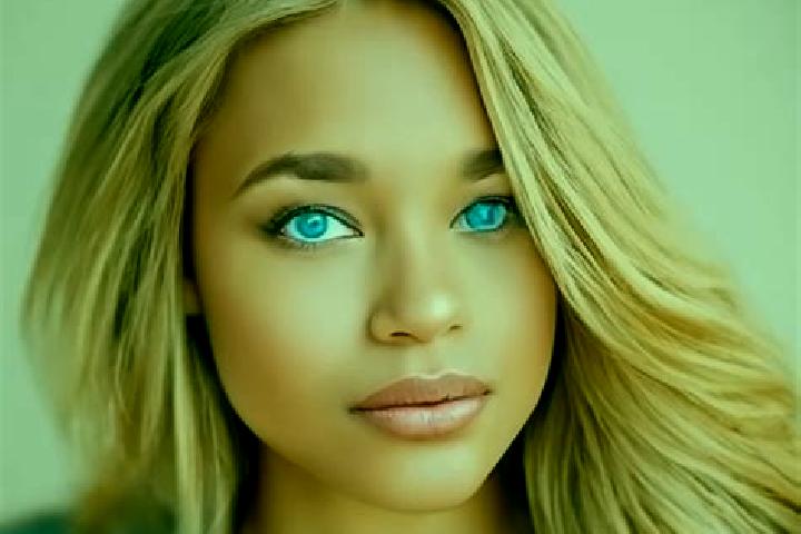 Piper, 39, a dark blonde blue-eyed latina companion based in Khomutovka. Offering OWO, BDSM, Domination. Available for incall and outcall, day and evening da...