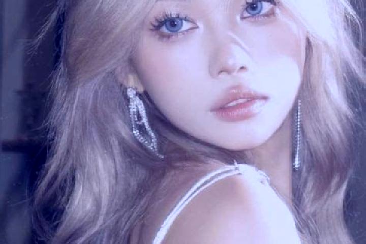 Piper, 39, a platinum blonde amber-eyed asian companion based in Longkou. Offering CIM, A-Level, Duos. Available for incall and outcall, overnight bookings a...