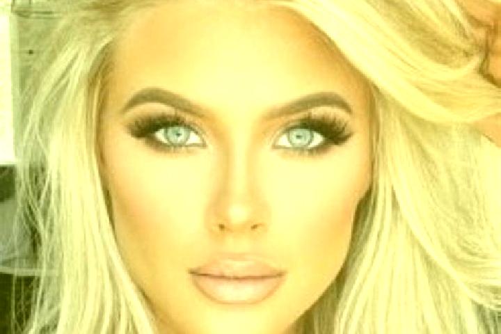 Piper, 39, a platinum blonde dark-eyed indian companion based in Bilambil Heights. Offering OWO, GFE, Domination. Available for incall and outcall, overnight...