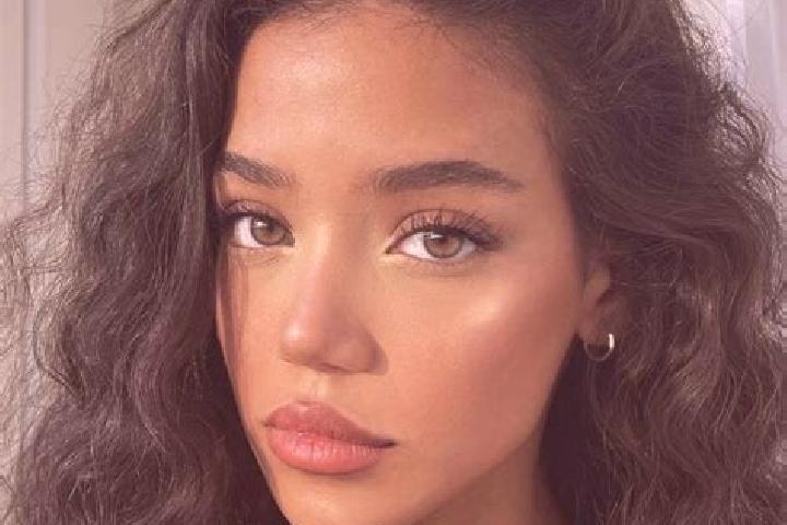 Quinn, 20, a black brown-eyed european companion based in La Barasse. Offering 69, BDSM, Girlfriend Experience. Available for incall and outcall, day and eve...