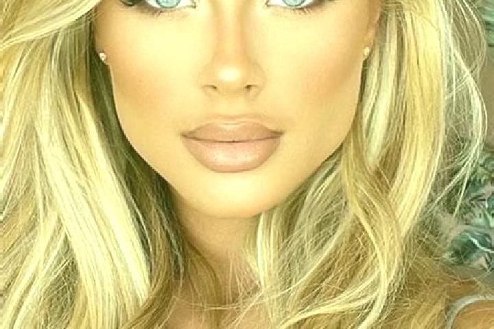 Quinn, 20, a blonde blue-eyed latina companion based in West Wollongong. Offering Duos, OWO, Massage. Available for incall and outcall, day and evening dates.