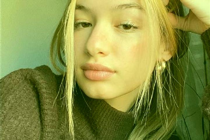 Quinn, 20, a blonde brown-eyed latina companion based in Neudorf. Offering CIM, BDSM, Deep French Kissing. Available for incall and outcall, day and evening ...