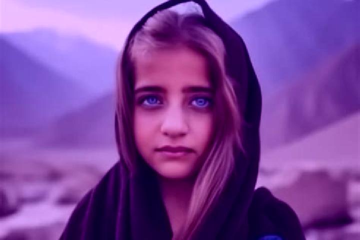 Quinn, 20, a blonde dark-eyed middle eastern companion based in Souampleu. Offering Girlfriend Experience, BDSM, Duos, Tantra. Available for incall and outca...