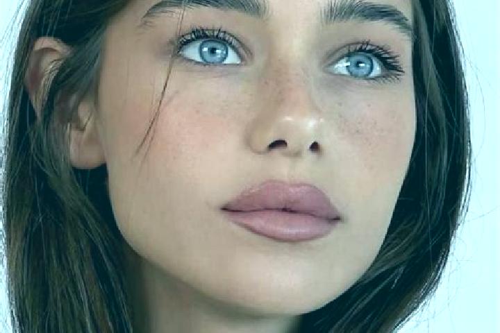 Quinn, 20, a brunette amber-eyed european companion based in Platanorevma. Offering CIM, OWO, Erotic Massage. Available for incall and outcall, overnight boo...