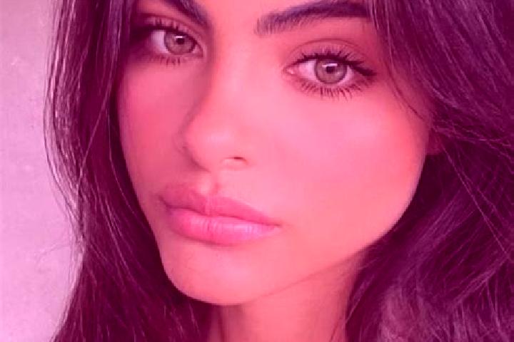 Quinn, 20, a brunette green-eyed middle eastern companion based in Liure. Offering Roleplay, CIM, Couples. Available for incall and outcall, overnight bookin...