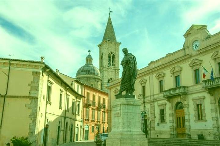 Quinn, 20 — Escort in Castiglione Messer Raimondo, Italy