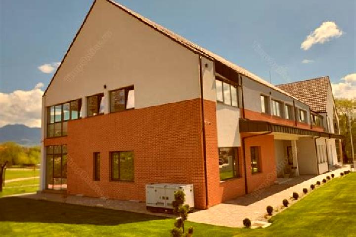 Quinn, 20 — Escort in Prundu Bargaului, Romania