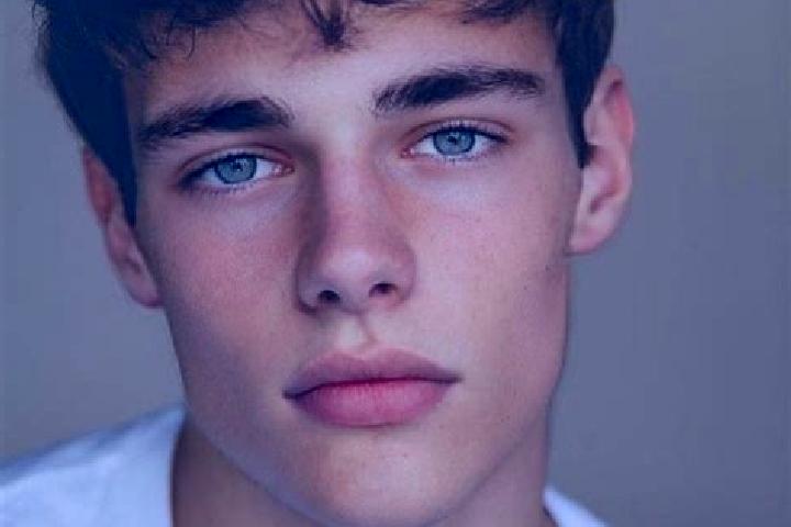 Quinn, 21, a black brown-eyed caucasian companion based in Tsaghveri. Offering Domination, CIM. Available for incall and outcall, day and evening dates.
