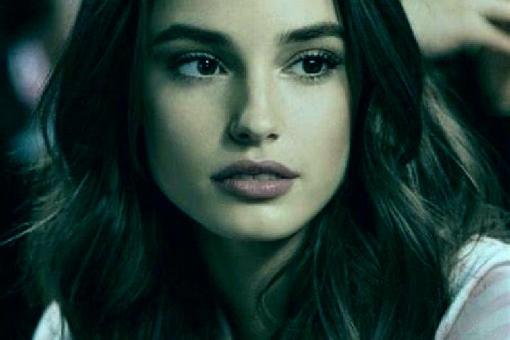 Quinn, 21, a brunette brown-eyed slavic companion based in Paagahan. Offering Roleplay, Striptease, Fetish. Available for incall and outcall, day and evening...
