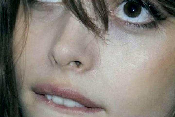 Quinn, 21, a chestnut dark-eyed caribbean companion based in Flaach. Offering GFE, BDSM, A-Level. Available for incall and outcall, overnight bookings availa...