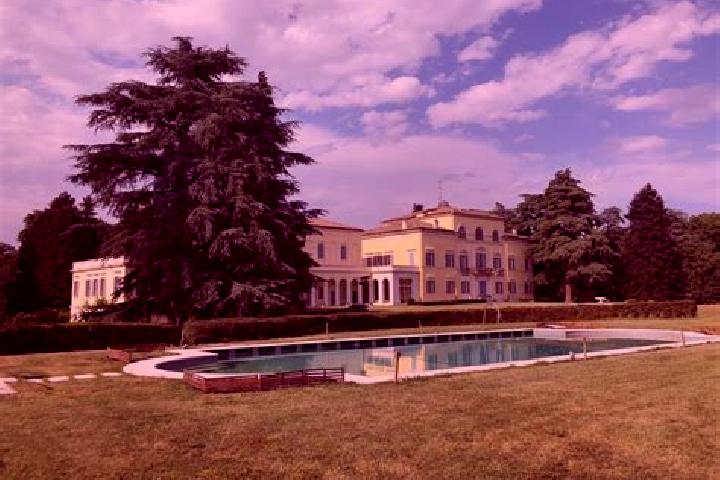 Quinn, 21 — Escort in Sala Baganza, Italy