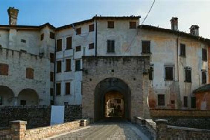 Quinn, 21 — Escort in Valvasone, Italy