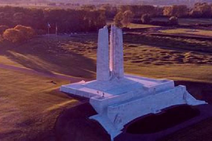 Quinn, 21 — Escort in Vimy, France