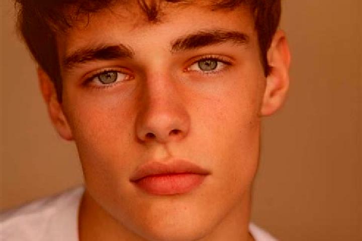 Quinn, 22, a black brown-eyed caucasian companion based in Cvikov. Offering OWO, Deep French Kissing, BDSM. Available for incall and outcall, day and evening...