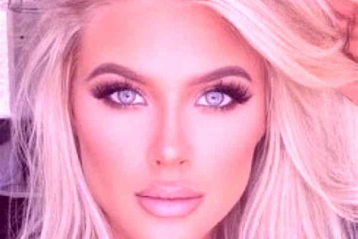 Quinn, 22, a platinum blonde amber-eyed caribbean companion based in Qimantage. Offering Striptease, Dinner Date. Available for incall and outcall, day and e...