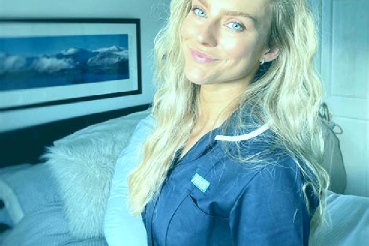 Quinn, 22 — Escort in Partington, United Kingdom
