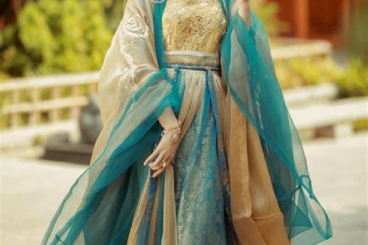 Quinn, 22 — Escort in Shixi, China