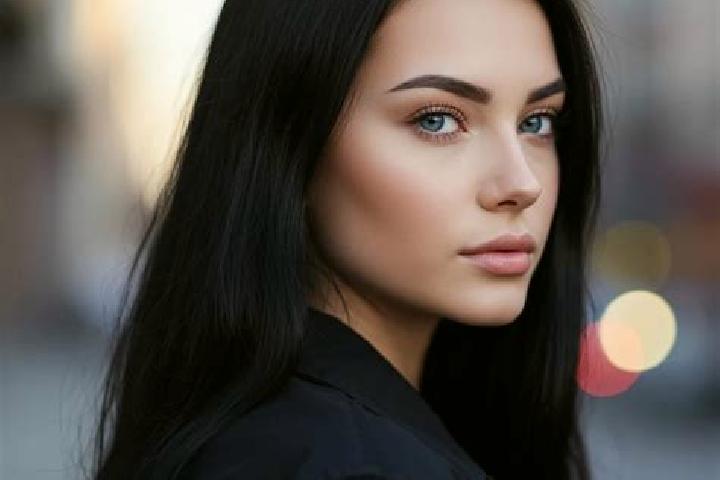 Quinn, 23, a auburn blue-eyed latina companion based in La Harpe. Offering Roleplay, OWO, GFE. Available for incall and outcall, day and evening dates.