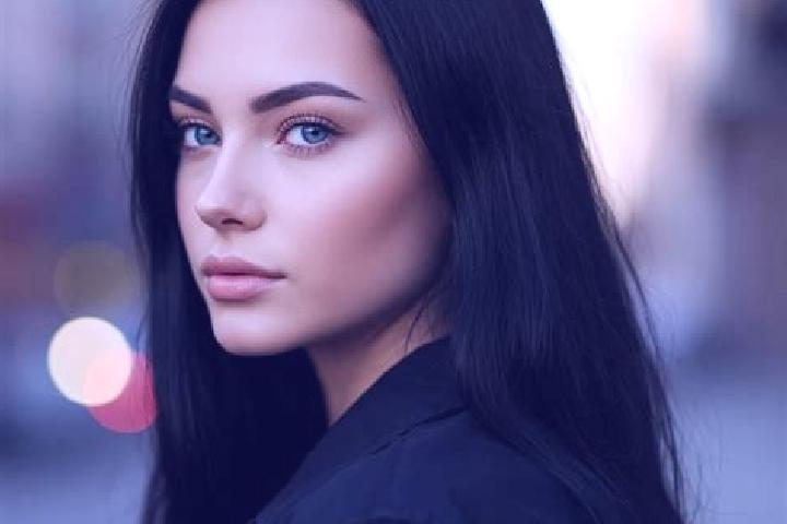 Quinn, 23, a black blue-eyed latina companion based in Vaale. Offering OWO, 69, Massage. Available for incall and outcall, day and evening dates.