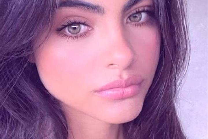 Quinn, 23, a brunette brown-eyed middle eastern companion based in Y Felinheli. Offering Tantra, Striptease, GFE, Domination. Available for incall and outcal...
