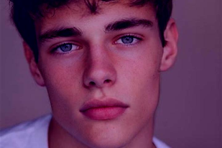 Quinn, 23, a chestnut brown-eyed caucasian companion based in Poiana Largului. Offering CIM, Couples, BDSM, Dinner Date. Available for incall and outcall, da...