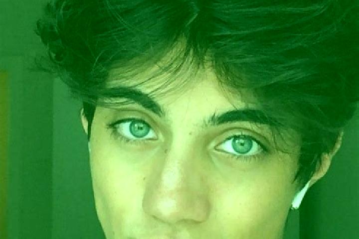 Quinn, 23, a chestnut green-eyed indian companion based in Trinity Beach. Offering OWO, Prostate Massage, Deep French Kissing, Domination, Party Girl. Availa...