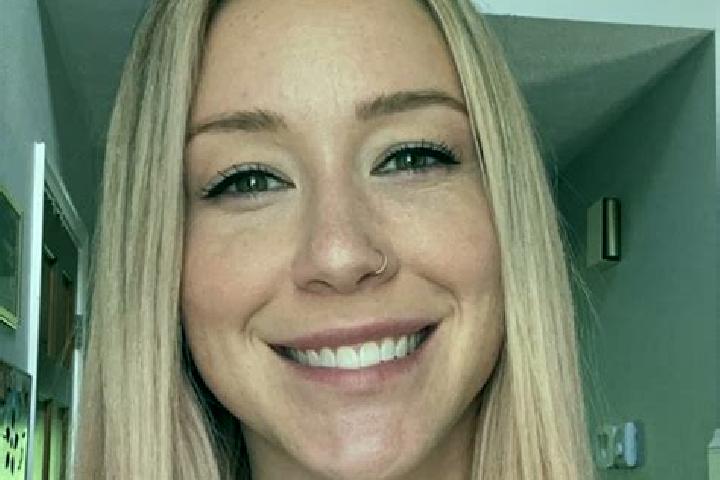 Quinn, 23 — Escort in Carlyle, United States