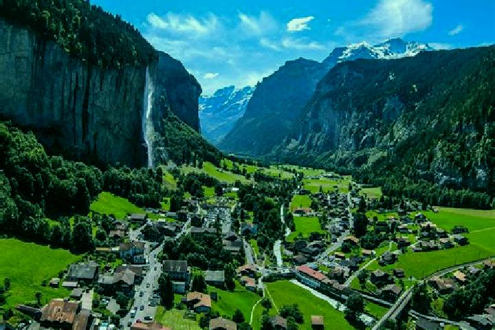 Quinn, 23 — Escort in Muhleberg, Switzerland