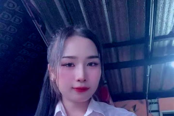 Quinn, 23 — Escort in Phonthong, Laos