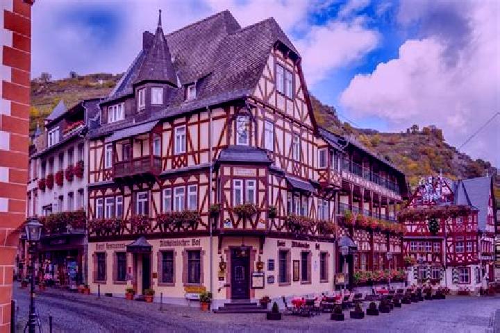 Quinn, 23 — Escort in Rheinbollen, Germany