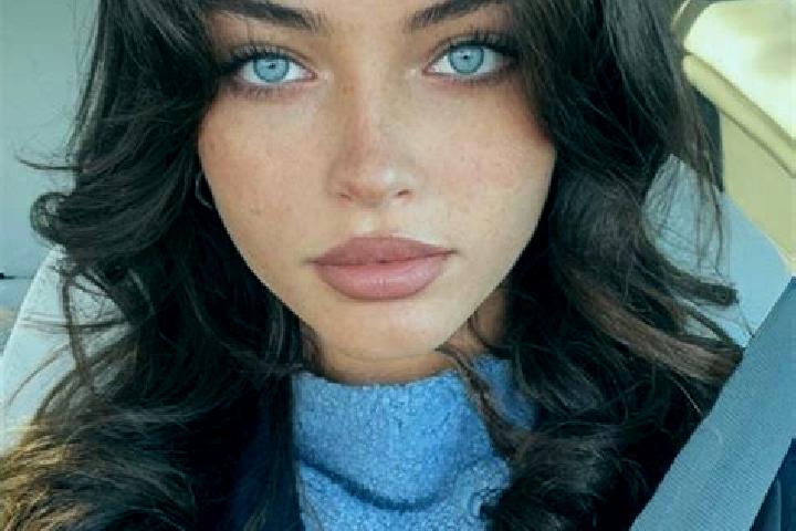 Quinn, 24, a brunette dark-eyed caribbean companion based in Sakiet ez Zit. Offering Party Girl, GFE, Massage. Available for incall and outcall, day and even...