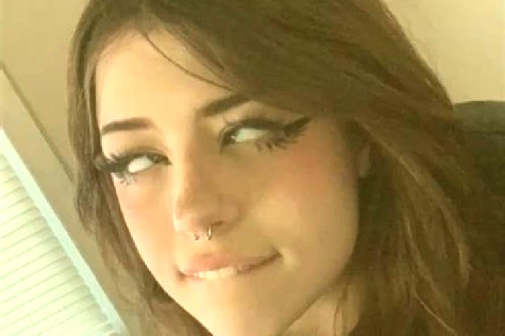 Quinn, 24, a brunette grey-eyed latina companion based in Misasi. Offering BDSM, Domination, CIM, Party Girl, OWO. Available for incall and outcall, overnigh...